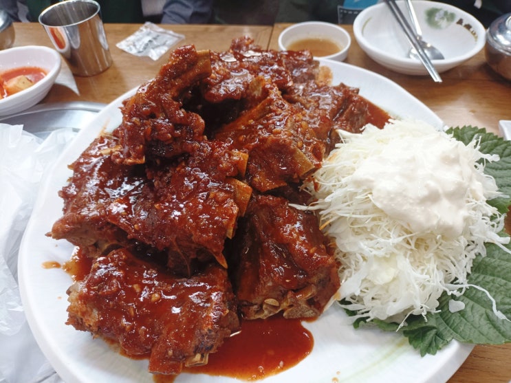  선릉 맛집 신궁동 감자탕 뼈 숯불구이 뼈찜