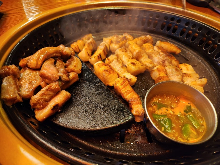  마곡나루역 삼겹살 돼지레스토랑 셋째 _와인이랑 삼겹살 내돈내산후기!