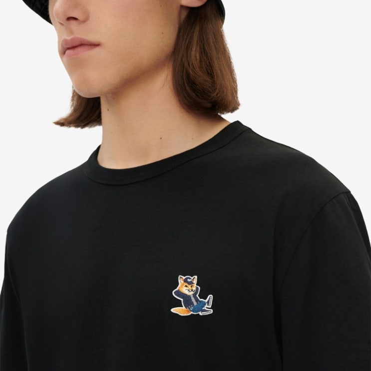  [오늘출발]23SS MAISON KITSUNE 메종키츠네 드레스드 폭스 패치 클래식 반팔 티셔츠 블랙 남성용