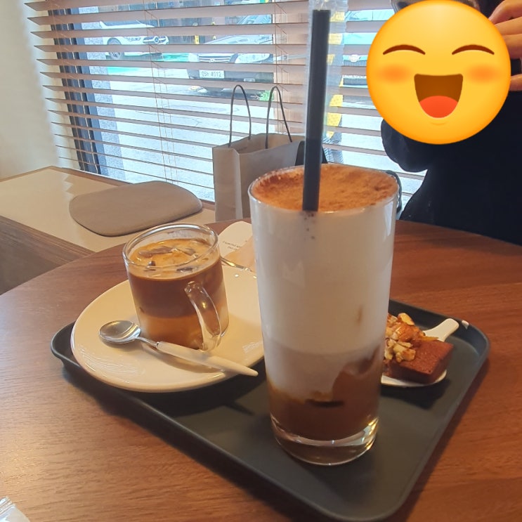  상수역에 위치해 있는 분위기 좋은 커피 맛집_ 퍼셉션