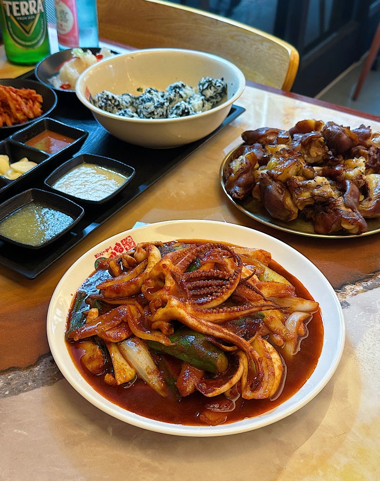 서울 잠실새내 삼전역 | 외식하기 좋은 맛집 팔당족발&닭발, 족발과 매운 오징어볶음 후기