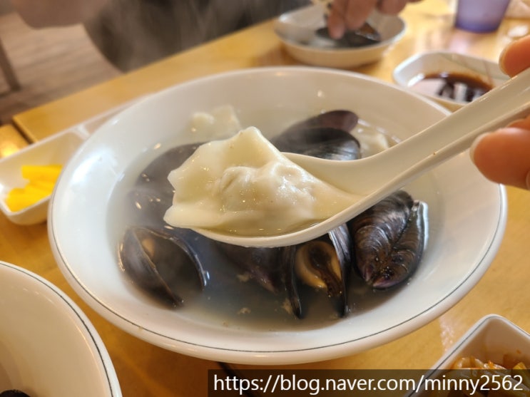 이태원역 웨이팅있는 바삭한 군만두맛집 쟈니덤플링 추천메뉴 내돈내산
