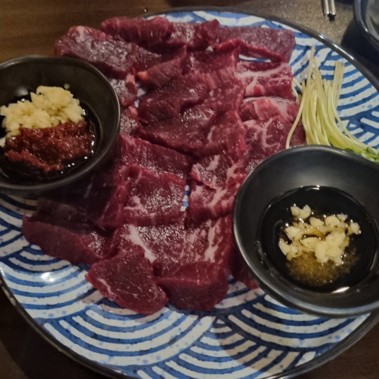  군포육회 뭉티기 맛집 육회지존 군포 당동점