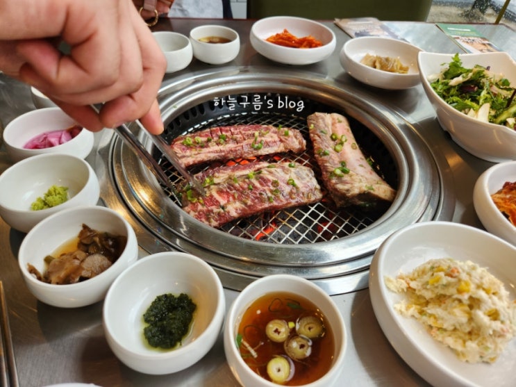 수원왕갈비를 맛볼 수 있는 힙한곳, 관평동 청기와타운