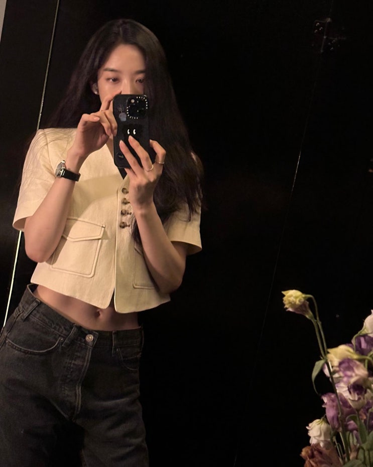 셀러브리티 이청아의 우아한 엔오르 크롭 자켓 얼마?? 셀러브리티 이청아의 우아한 엔오르 크롭 자켓 얼마??