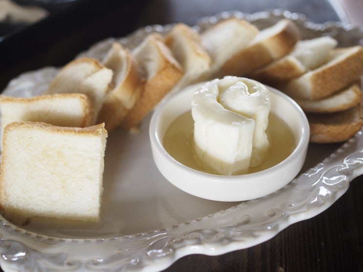  대전 대흥동카페추천 부드러운 카이막 커닝 중앙로역 커피맛집