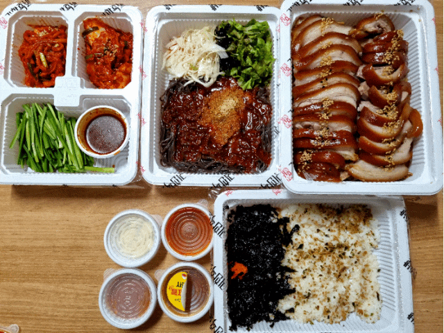  오늘 저녁은 배달의민족[귀한족발 사당점] 배달 맛집이네요.