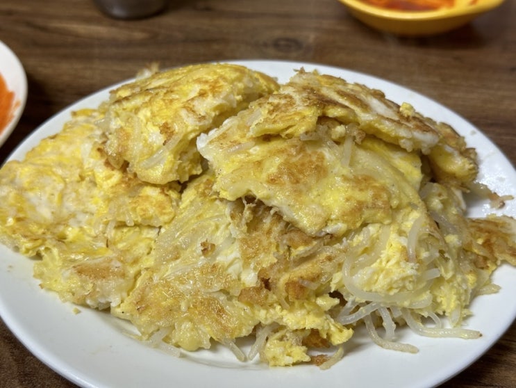  부산 서동맛집<맛나분식>서동미로시장의 명물,이색적인 특이한분식 계란만두