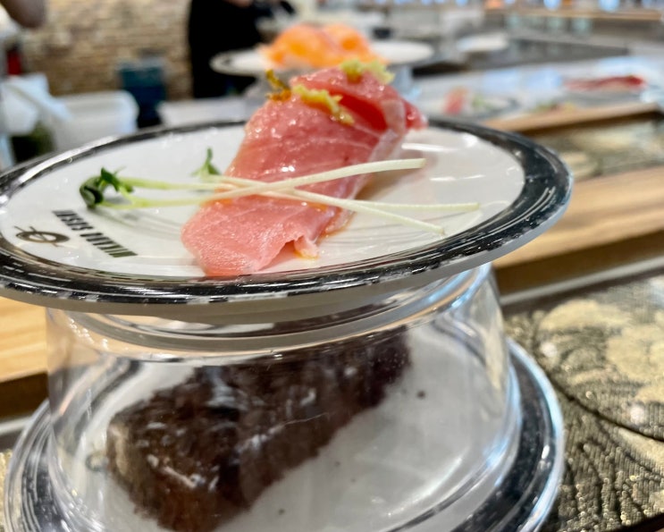  군산회전초밥, 한접시에 1,900원 가성비 초밥맛집 미카도스시