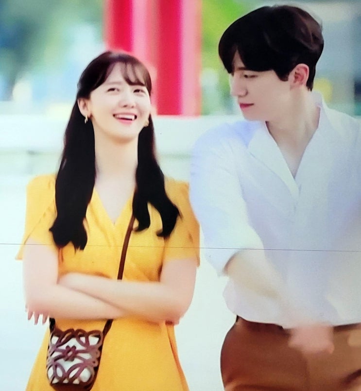  윤아 롱원피스 반팔 원피스 휴양지 룩 킹더랜드 속으로