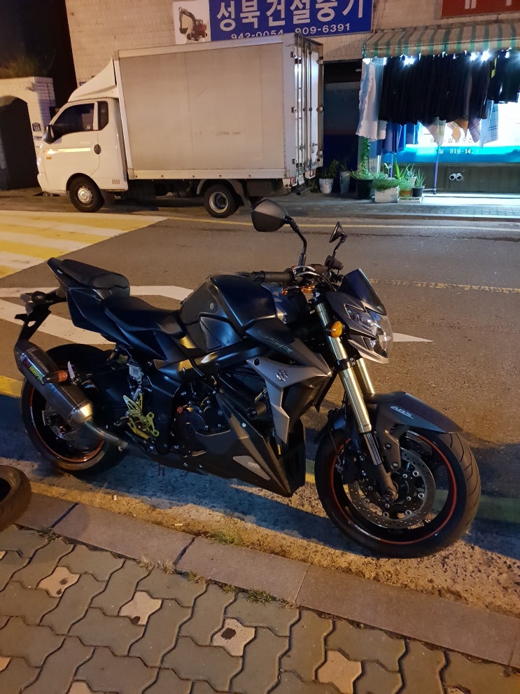  GSR-750 2016 - PowerBronze 언더카울