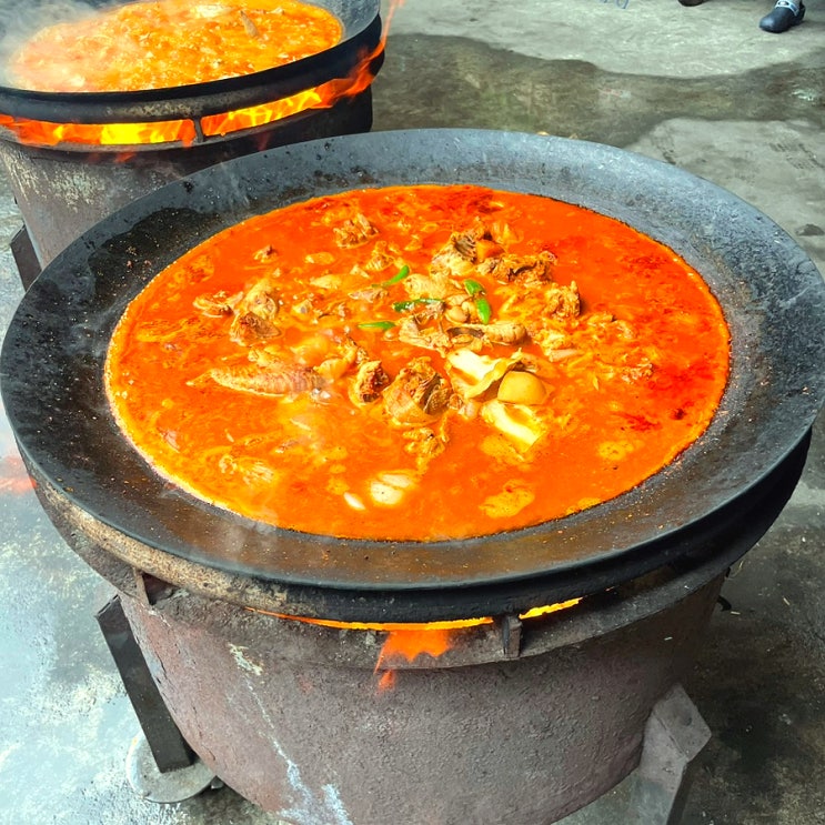 [가평] 연예인들의 단골집으로 소문난 솥뚜껑닭볶음탕 맛집::올림픽밸리