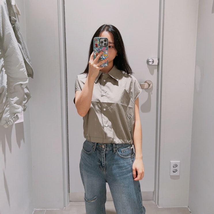 에잇세컨즈 신상 아이템 나일론 슬리브리스 블루종 셔츠 에잇세컨즈 신상 아이템 나일론 슬리브리스 블루종 셔츠