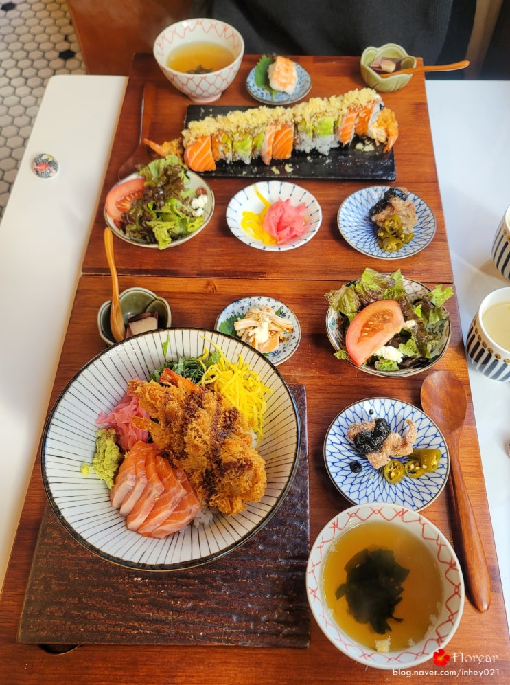 석촌호수맛집 송리단길 동경산책 웨이팅 있는 덮밥집 석촌호수맛집 송리단길 동경산책 웨이팅 있는 덮밥집