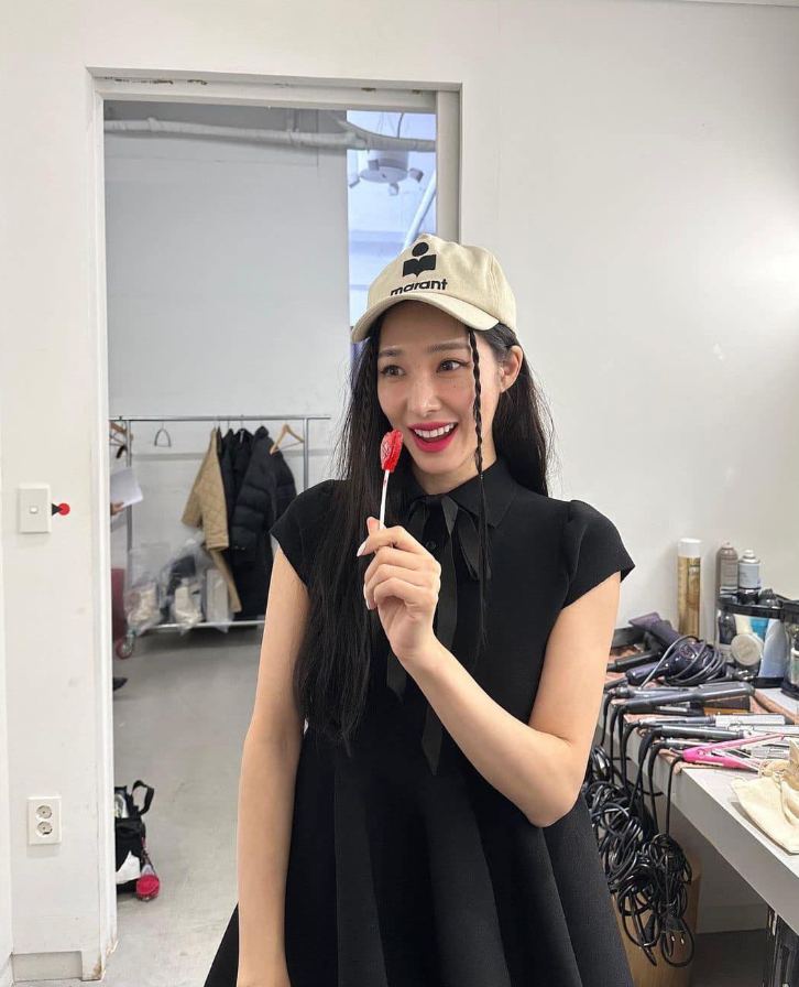  여름에 강렬한 햇빛을 막아주는 연예인 볼캡 추천과 함께 모자 쓰는법 알아보기
