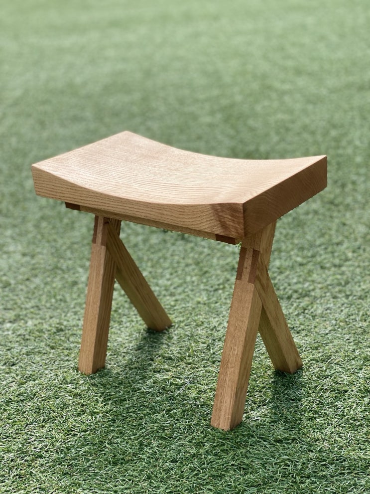  Red oak stool / 적참나무 (ㅈ)스툴_우디터