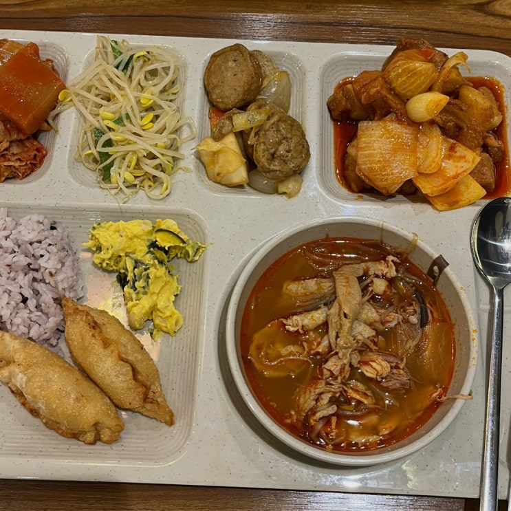  블로그씨 질문; 중복날 먹고 싶은 시원한 음식 맛집: 직장인은 구내식당을 먹지