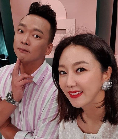 "물욕이 전혀 없다" 박준형김지혜 부부, 75억 아파트에 거주하는 개그콘서트 스타 재산 수준 "물욕이 전혀 없다" 박준형김지혜 부부, 75억 아파트에 거주하는 개그콘서트 스타 재산 수준