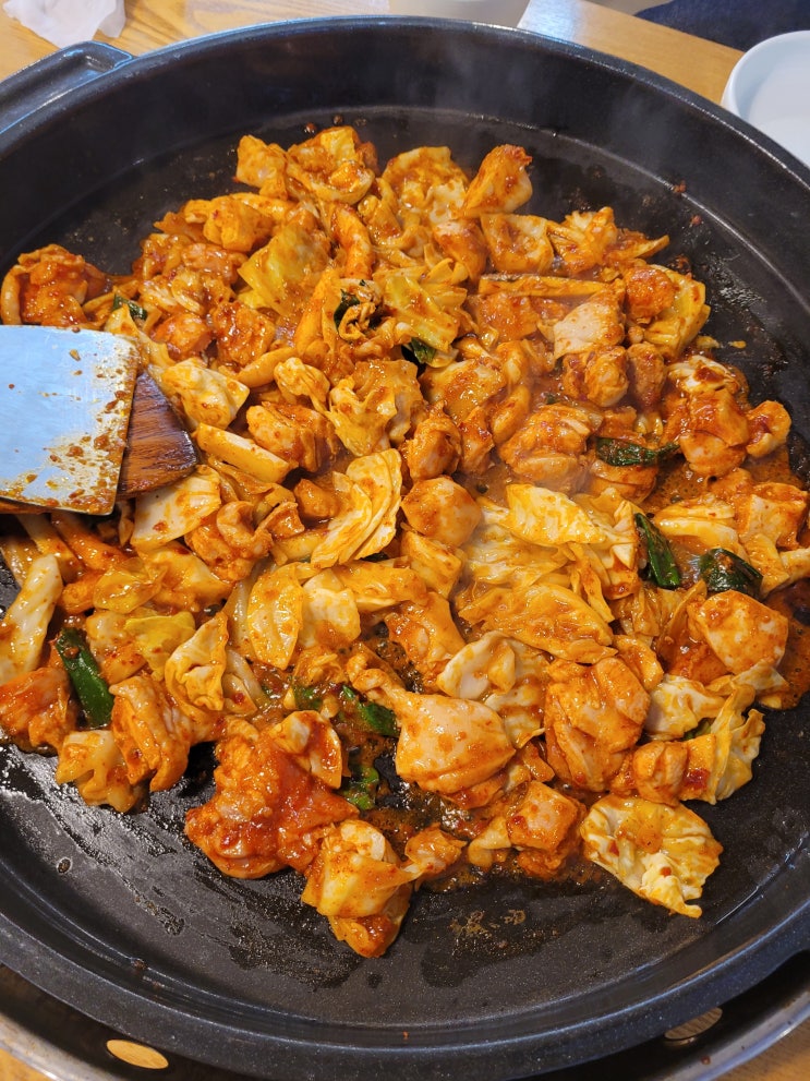  속초 조양동닭갈비 맛집 '춘천닭갈비막국수' 날치알 볶음밥까지