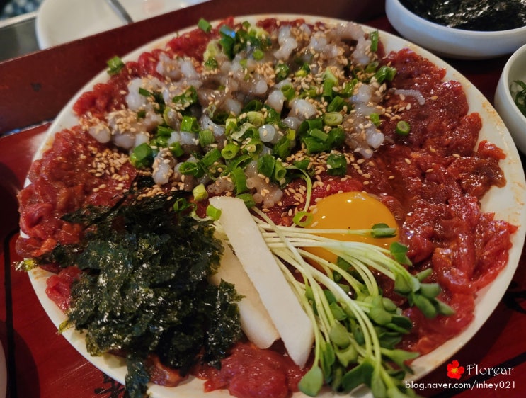 모란 육값어치 육낙이와 샤넬소주 그리고 맛난 서비스 모란 육값어치 육낙이와 샤넬소주 그리고 맛난 서비스
