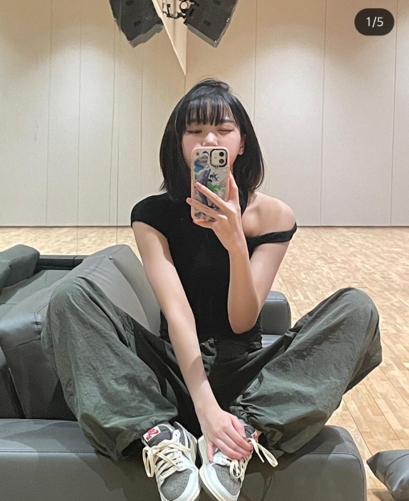 LE SSERAFIM Kim Chaewon's Cargo Pants: Practice Room Private Fashion