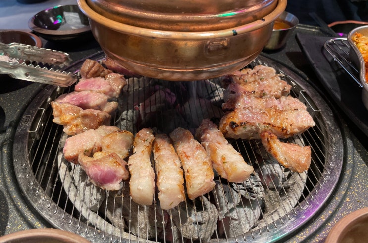  수원영통역 맛집 두툼돈288 고기 구워주는 신상 고기집