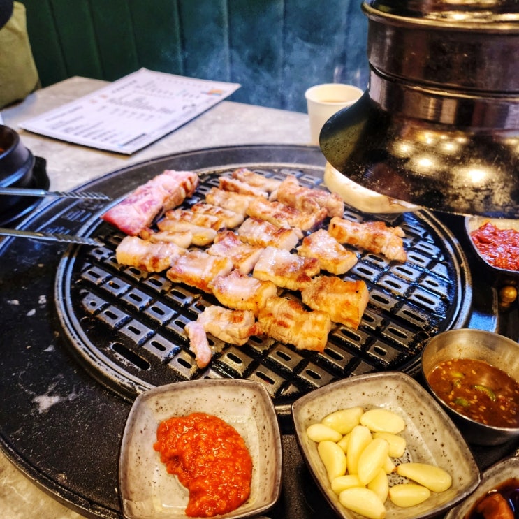  신중동 금돝 부천점 숙성 돼지고기