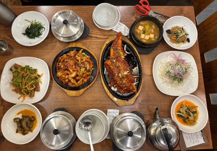 사당역 점심 맛집 - 한정식 식당 '정담은' 후기 / 맛있는 한 상이 뚝딱 차려진다!