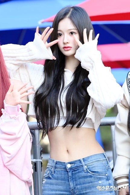 엔믹스 설윤 사진 (몸매)