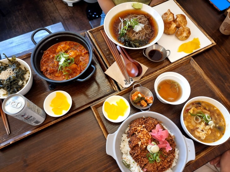  대구 약령시 맛집] 반월당 대구만두맛집 '대구만두 반월당점'