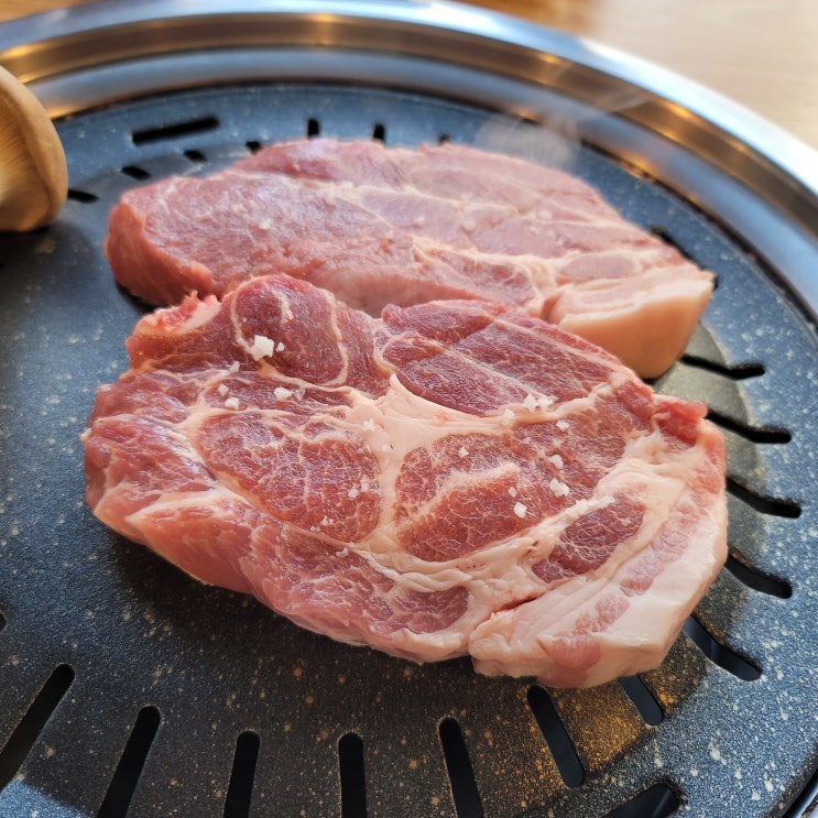  돼지고기 목살이 두툼한 율전동 맛집 보리네주먹고기