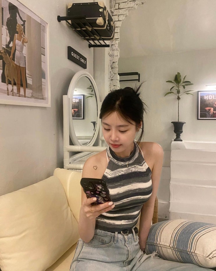 '(여자)아이들 퇴출' 서수진, 2년 6개월 만에 근황 공개...벌써 260만 팔로워 '(여자)아이들 퇴출' 서수진, 2년 6개월 만에 근황 공개...벌써 260만 팔로워