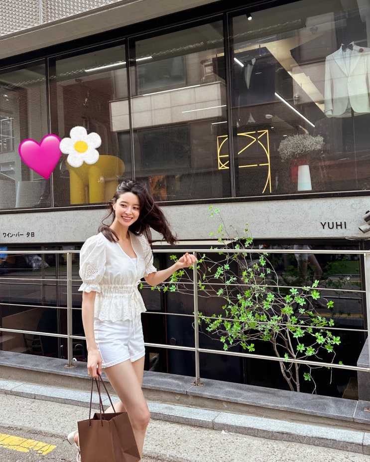 헬로비너스 권나라 앤아더스토리즈 블라우스 How Much? 헬로비너스 권나라 앤아더스토리즈 블라우스 How Much?