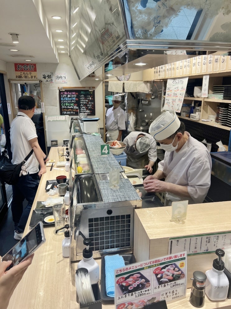 오사카 | 시오야 우메다점 - 오사카 현지인 초밥 맛집 서서 먹는 스시집