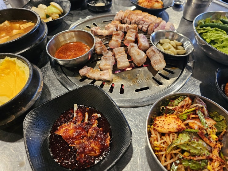  고양시 행신동 가라뫼 삼겹살맛집 : ) 부뚜막생고기에서 생삼겹살 뇨미