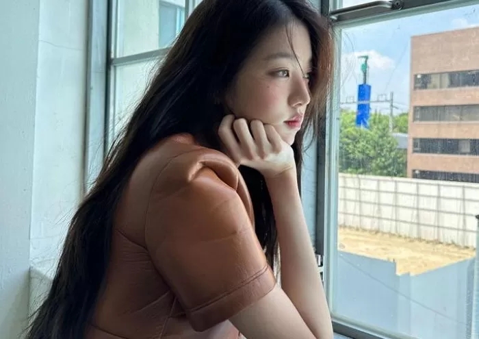 걸그룹 아이브 멤버 장원영, CG로 늘려놓은 것 같은 압도적 다리 길이 자랑한 키 173cm 걸그룹 아이브 멤버 장원영, CG로 늘려놓은 것 같은 압도적 다리 길이 자랑한 키 173cm
