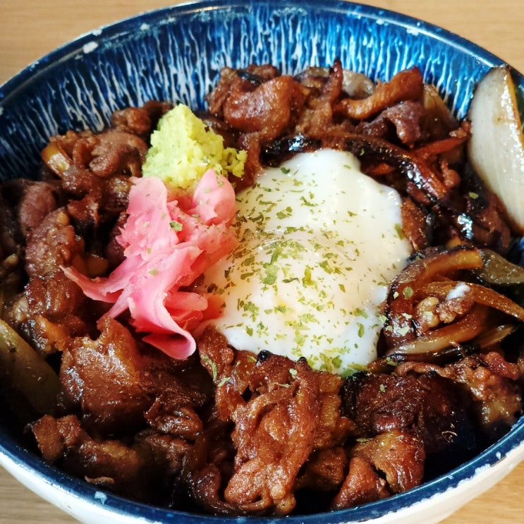  용산 남산동 점심만 여는 덮밥집