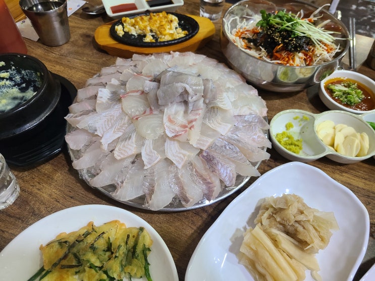  망원역 근처 마포구 신선한 회가 있는 동네 맛집 본전횟집 _ 내돈내산