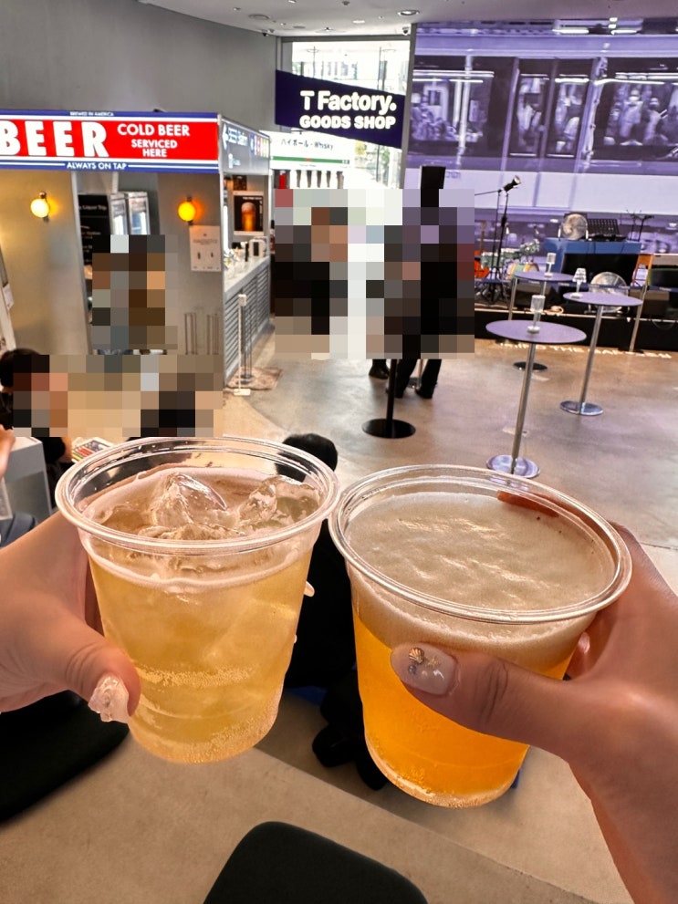  홍대입구놀거리 T Factory(티팩토리) 주류 팝업스토어에서 낱말퍼즐 맞추고 맥주 마시고 온 날(신분증 없어서 곤란했지만 무사히 놀다옴)