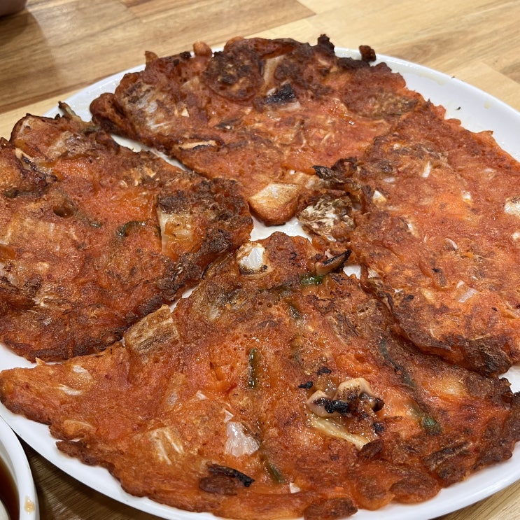  비 오는 날 가기 좋은 양주 덕정 맛집 "장마당 빈대떡" 전집