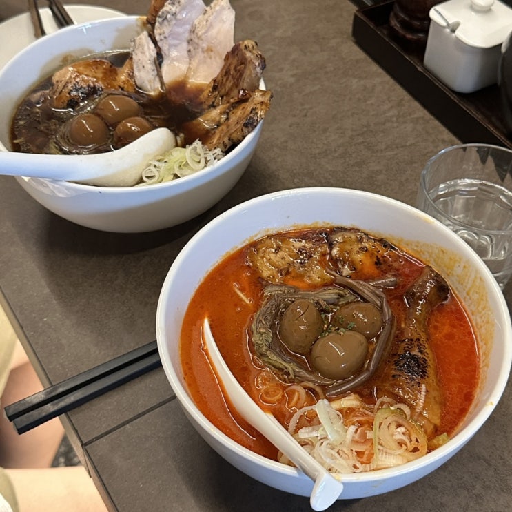  #2 , 문돼의온도 감성욱의 라멘집 ‘ 라무라 ’ 합정점