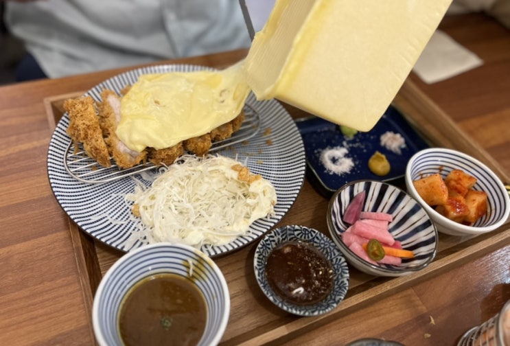  관평동 돈까스 대전 돈까스 맛집 화랑 목살카츠, 치즈폭포(라클렛)카츠 후기