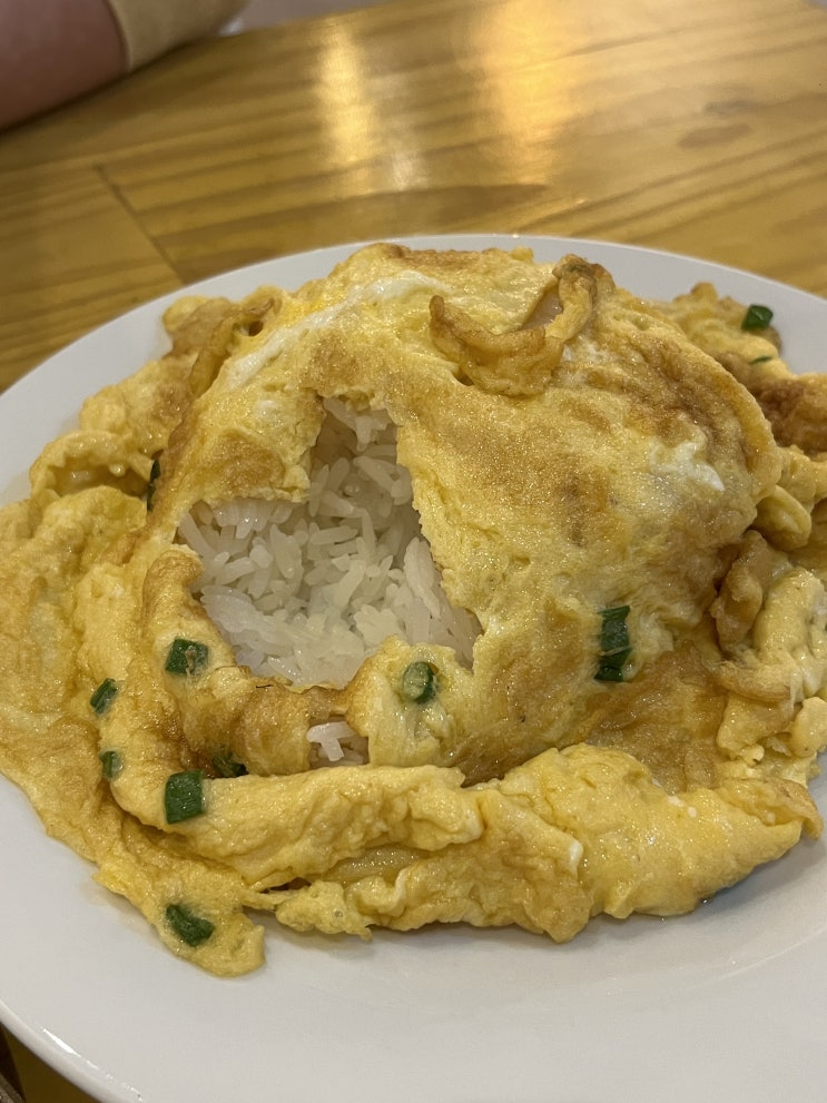  치앙마이맛집 향신료 잘 못먹는 사람에게 매우매우 추천하는 산티탐맛집 문카페 MoonCafe
