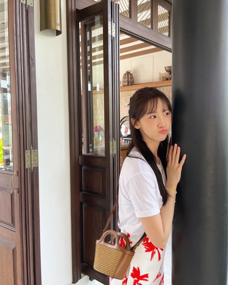 윤아 마르니 가방 얼마? 라피아백 라탄백 마이크로백 윤아 마르니 가방 얼마? 라피아백 라탄백 마이크로백