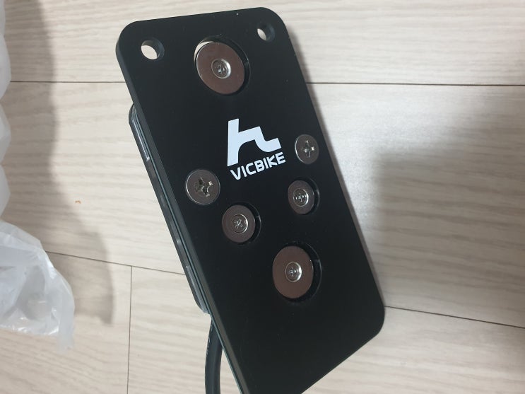  FORZA 300 2020 - 빅바이크 자석거치대 장착 001