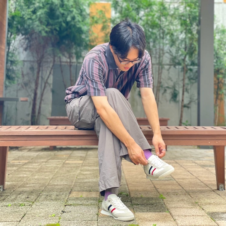  남자 흰색 스니커즈 브랜드 추천 깔끔한 윙스풋 운동화