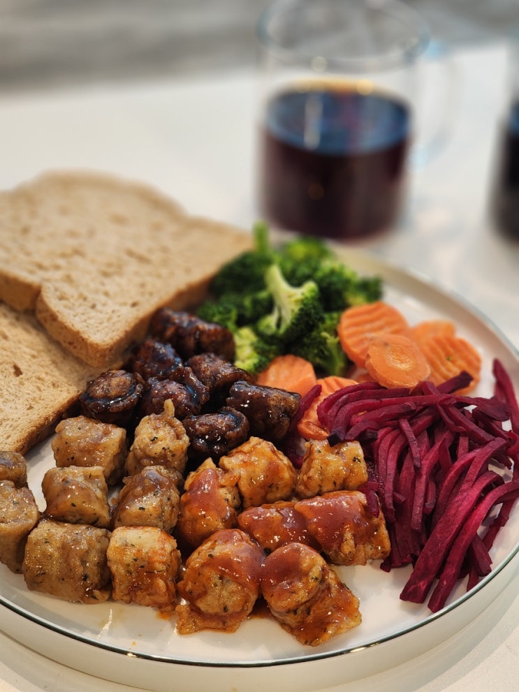  맛있는 닭가슴살추천 허닭 프레시지닭가슴살 볼 다이어트 식단