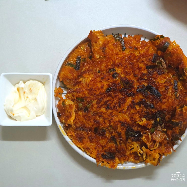  어남선생 컵라면 김치전 류수영 레시피 오모리 김치찌개 라면 파는 곳
