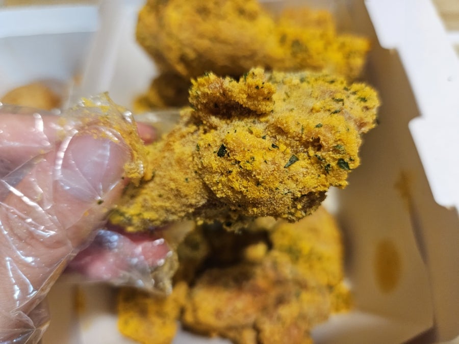 BHC치킨 수원금곡칠보점 사진 6