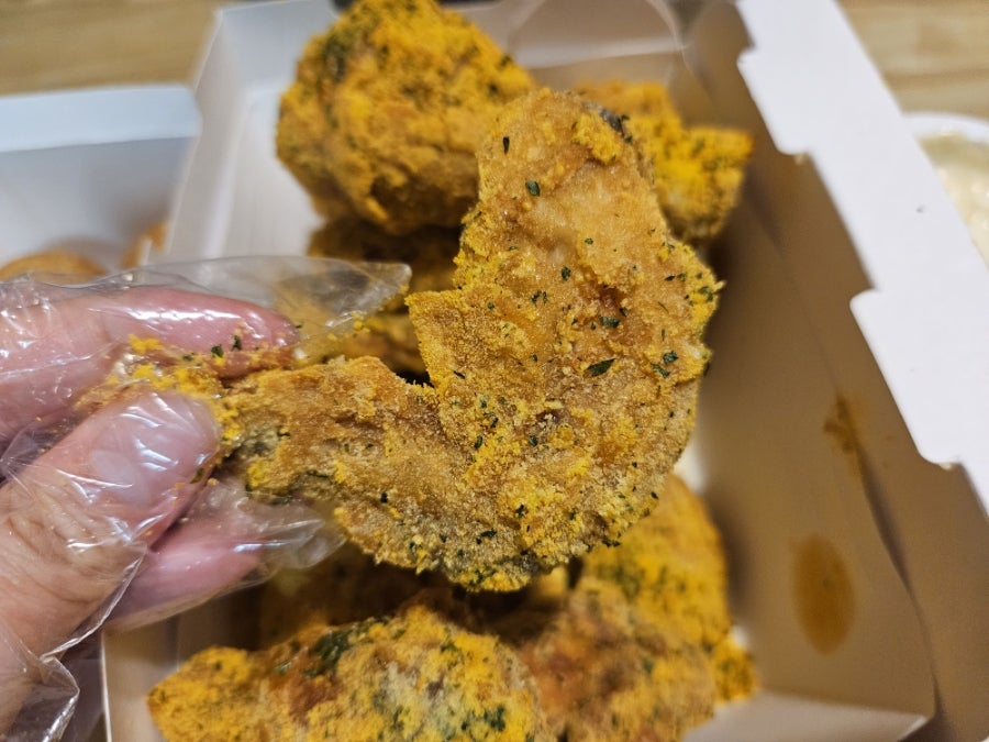 BHC치킨 수원금곡칠보점 사진 5